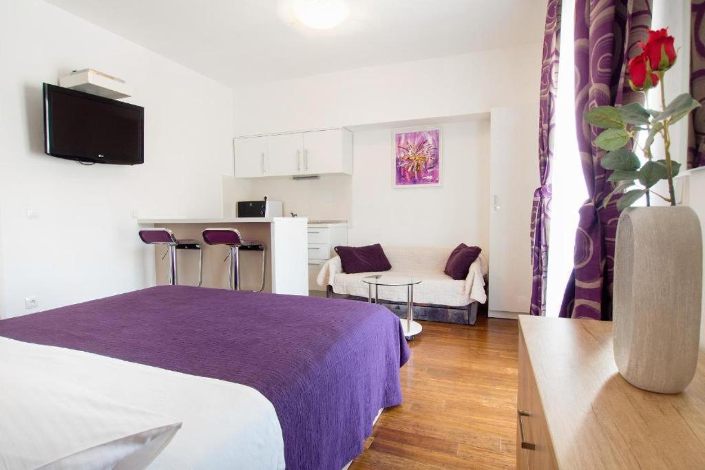 Bed & Breakfast Pino Подстрана Экстерьер фото